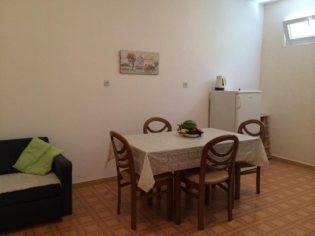 Apartments Leut Drašnice Zimmer foto